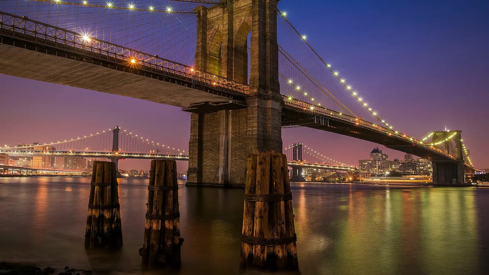 Brooklyn Bridge, New York, United States.